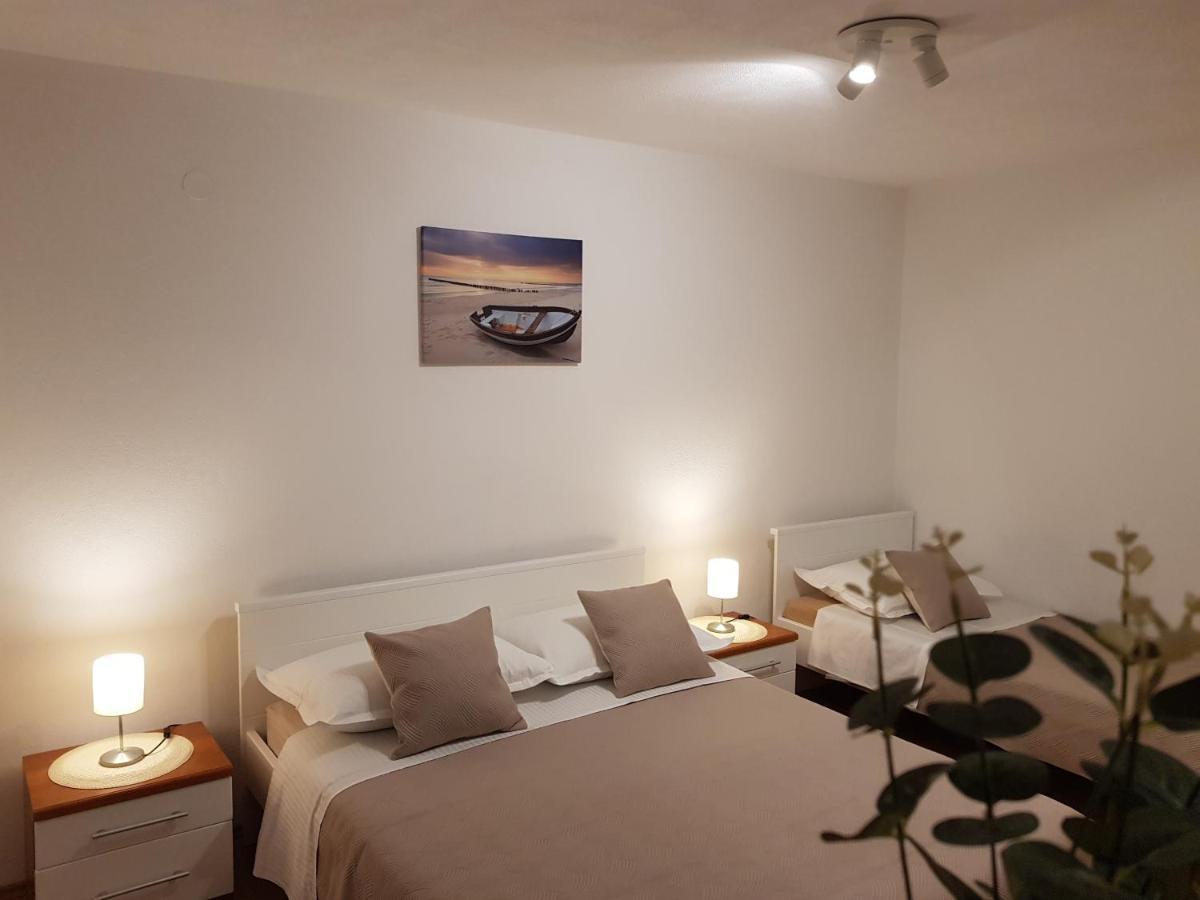 Apartments Huljic Hvar Town Exterior photo